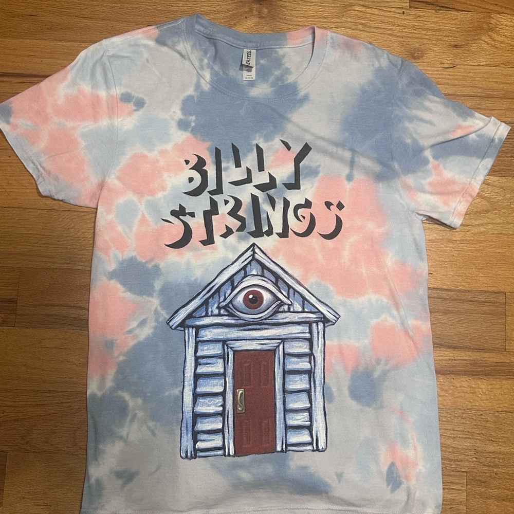 Billy Strings Turmoil and Tinfoil house